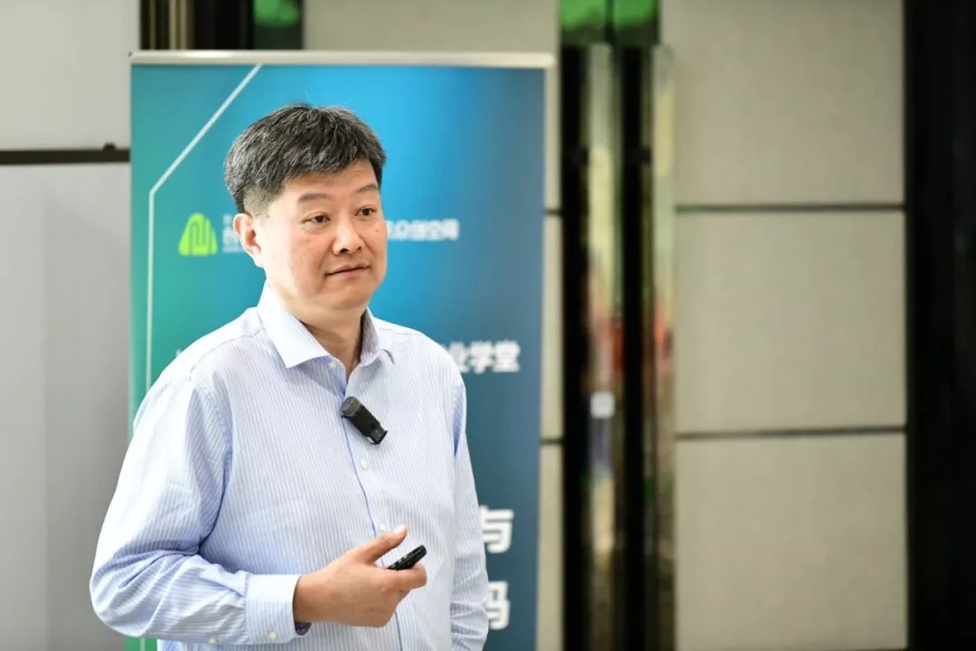 “投前知情，投后反思”：云锋基金董事总经理朱艺恺的投资方法论